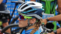 cyklistka helma 4367308 1280